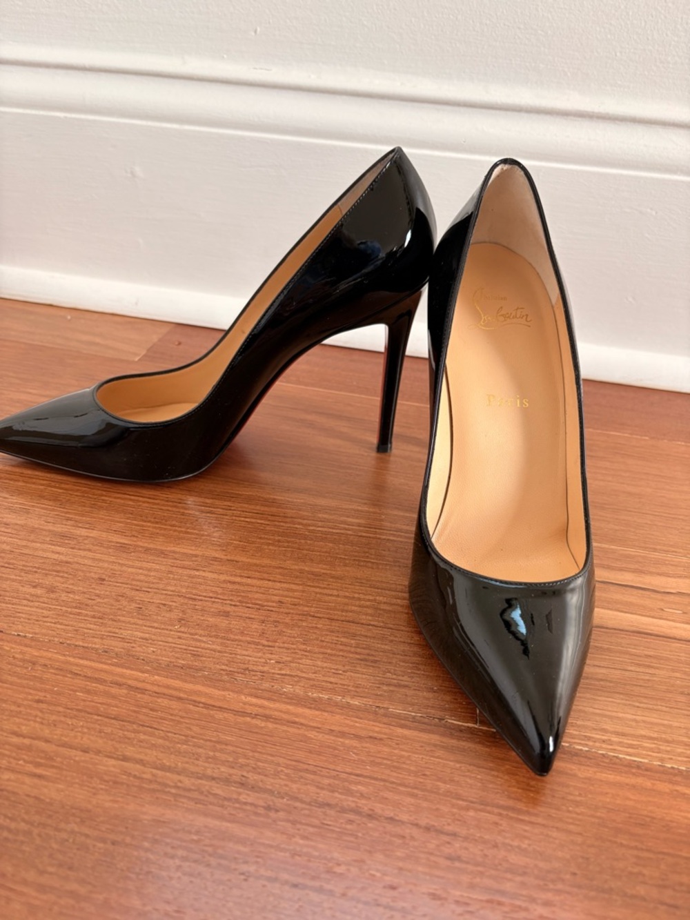 Christian Louboutin Pigalle
100 mm Pumps - Patent calf leather - Black - Women